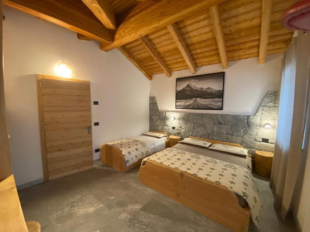 B&B Casa Il Sasso ปินโซโล ภายนอก รูปภาพ