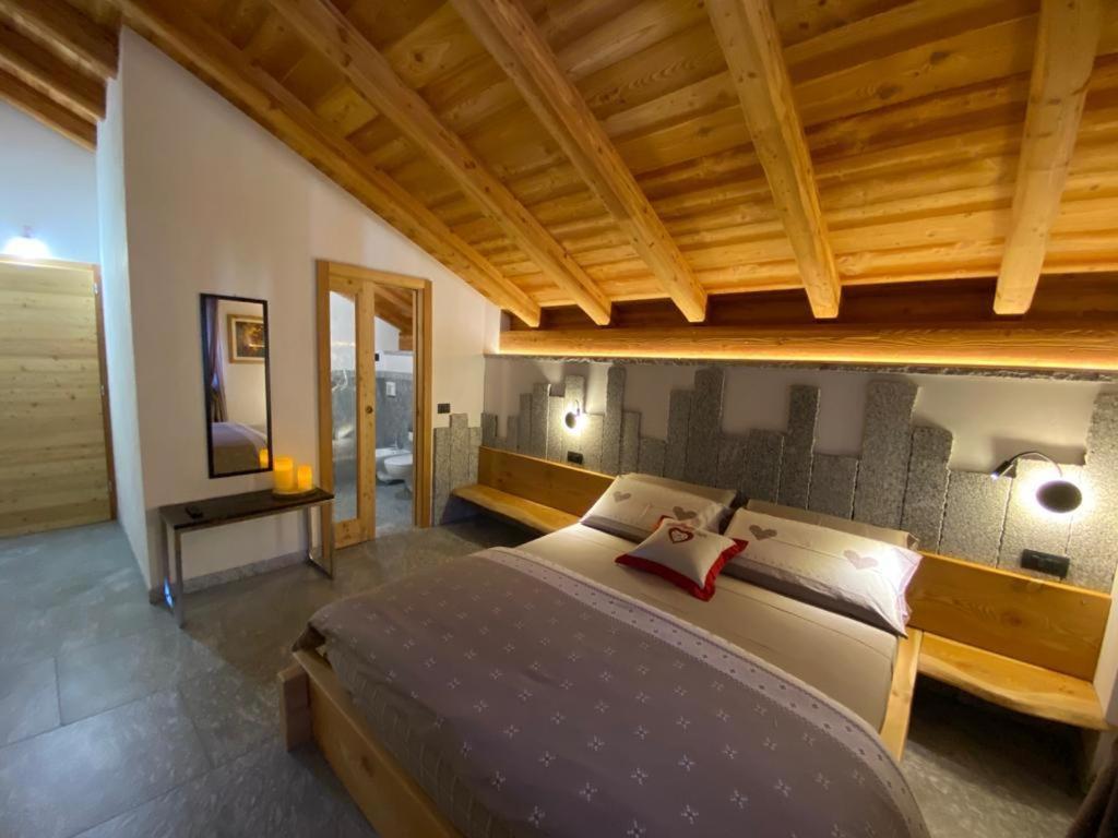 B&B Casa Il Sasso ปินโซโล ภายนอก รูปภาพ