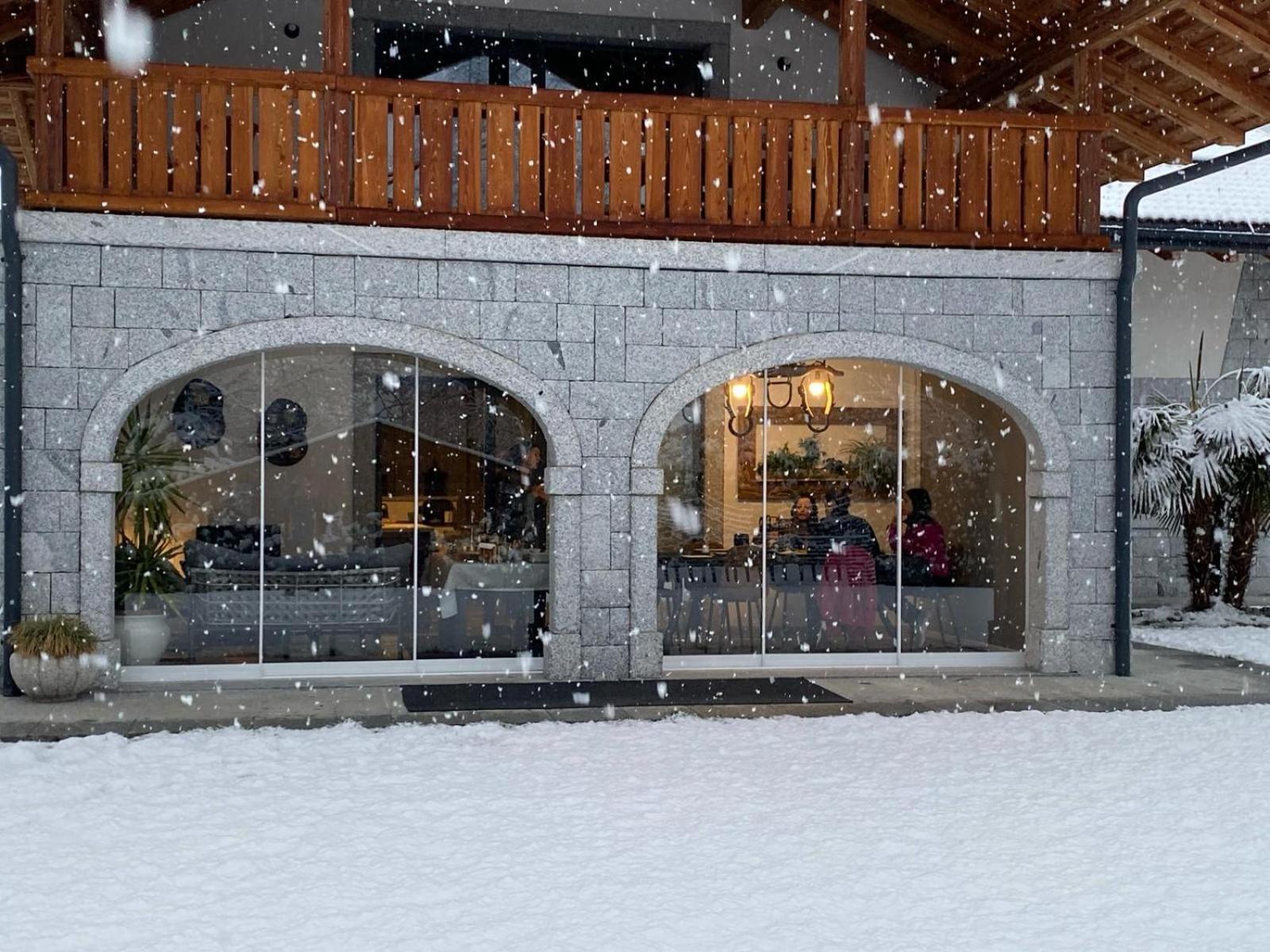 B&B Casa Il Sasso ปินโซโล ภายนอก รูปภาพ