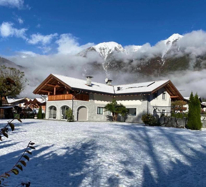 B&B Casa Il Sasso ปินโซโล ภายนอก รูปภาพ